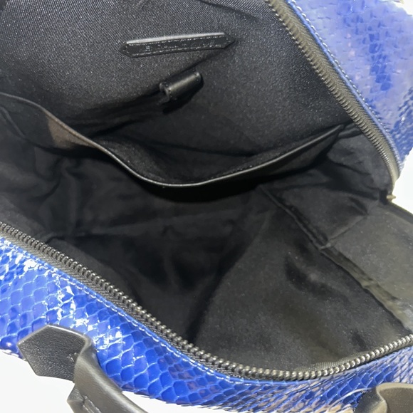 Kendall & Kylie Backpack With Accessories - Picture 6 of 14